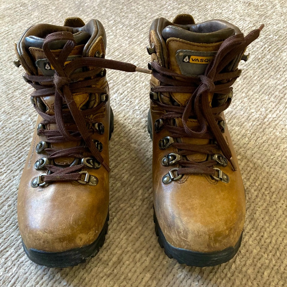 Vasque Gore-Tex Leather Hiking Boots 6.5W Vibram Sole Tan